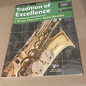 Tradizione di Eccellenza: Sassofono Alto Piatto B: Libro 3:2a Edizione (Libro Musicale) - Foto 1 di 2