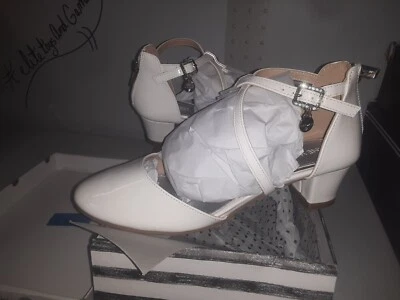 Nine West 女孩 MIA 白色粗跟女孩尺寸 4.5 中号全新 (☆#00s) — 第 1/4 张图片