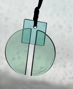 Dansk Post moderne geometrische Formen Glaskette auf Kordel signiert, datiert 2003 - Bild 1 von 5