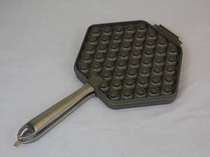 Nordic Ware Huevo Waffle Sartén Antiadherente Aluminio Fundido Hecho en EE. UU. Estufa Hexagonal - Imagen 1 de 5