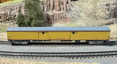 N Scale Union Pacific UP Custom Painted “Lynn Nystrom” #5714 Baggage Car MTL - Image 1 of 4