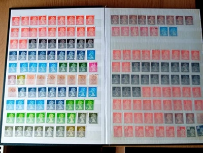 Gran Colección de Definitivos GB QEII En Stockbook. Estampillas usadas de más de 2000. F23 Foto 1 de 4