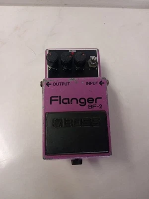 Pedal de efeitos de guitarra vintage BOSS BF-2 Flanger feito no Japão - Imagem 1 de 4