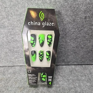 Nuevo en caja China Esmalte Scaredy Cat 28 Uñas Negro Verde - Imagen 1 de 3