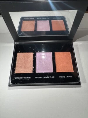 Paleta BLACK RADIANCE True Complexio 3 colores baecation/primera clase/paraíso/ Foto 1 de 3