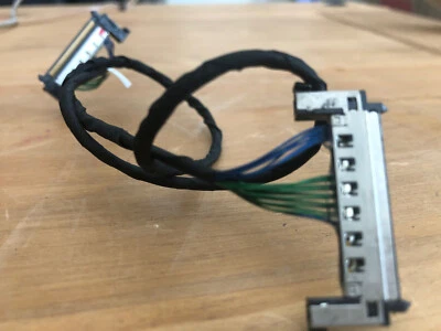 HP X27qc Curved LVDS Connector - Image 1 of 2