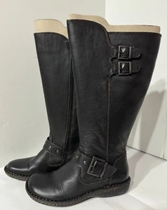 Women's Boc Buckle Accent Studded Oliver Round-Toe Wedge Zip-Up Leather Boot - Picture 1 of 21