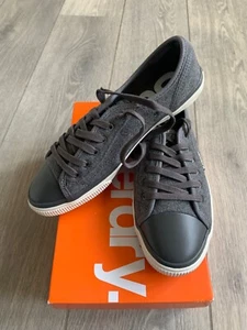 Brand New Superdry Sneakers - Size 5 - Picture 1 of 11
