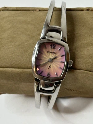 Женские часы Fossil модель ES-9749 - Изображение 1 из 4