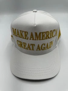 Offizieller Cali-Fame MAGA Trump 45-47 weiß und gold Made in America Hut Einheitsgröße - Bild 1 von 6