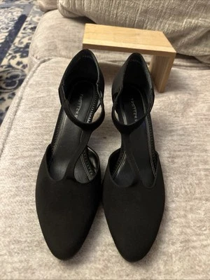 Zapatos Trotters con correa en T negros tacón de gatito zapatos de salón talla 8,5 T3206-008 tacón Foto 1 de 4