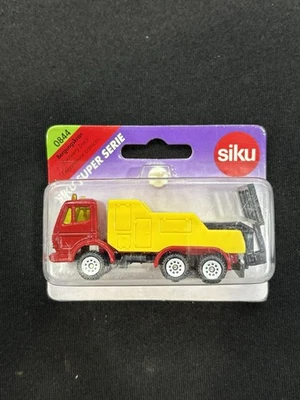 SIKU Super Serie #0844 Mercedes-Benz Recovery Tow Truck NEW IN PACKAGE - Image 1 of 4