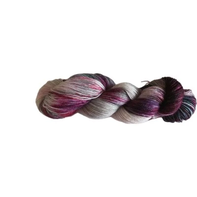 Monis Wollstuebchen Handgefärbte Sockenwolle   4 -Fach 100g/420m Nr.30 - Bild 1 von 2