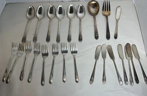 1935 Silver Mist Marigold WM Rogers Original Rogers Flatware Lot Vintage 24 pcs - Picture 1 of 10