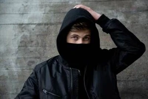 Alan Walker Live Electro Audio & Video DJ-Sets SPECIAL Compilation (2017 - 2025) - Picture 1 of 7