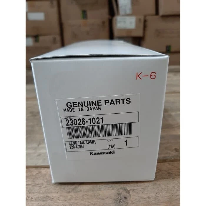 Lámpara Trasera Lente Kawasaki Genuina KZ1000 KZ1100 KZ550 23026-1021 NUEVO Foto 1 de 1