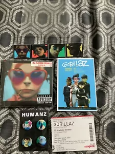 GORILLAZ-HUMANZ DELUXE JAPAN CD+STICKER/BADGES/POSTCARD/TICKET BUNDLE. RARE - Picture 1 of 17