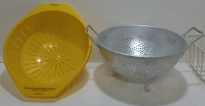 2 VTG 9" Mirro Star Colander Strainer Handles Footed Metal  Handles & 1 Plastic - Picture 1 of 5
