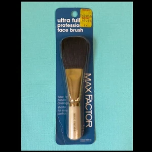 Vintage 1980’s Max Factor Ultra Full Professional Face Brush for Blush or Powder - Picture 1 of 3