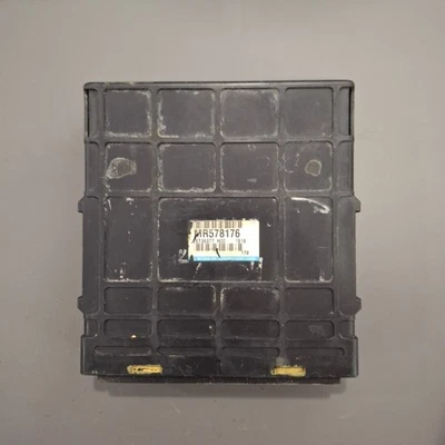 Mitsubishi Montero 2002 ECU ECM MR578176 Foto 1 de 4
