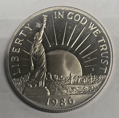 1986 S Statue of Liberty Centennial  Commemorative Silver Half Dollar - Image 1 of 2