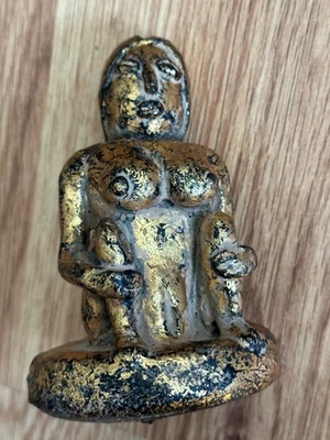 ESTATUA DE MADERA BIRMANA HOJA DE ORO TALLADA A MANO DIOSA DE LA FERTILIDAD 4" Foto 1 de 4