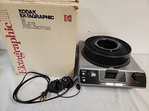 Kodak Ektagraphic III E Projektor - Fernbedienung - Objektiv - Diabach TEILE - REPARATUR - Bild 1 von 13