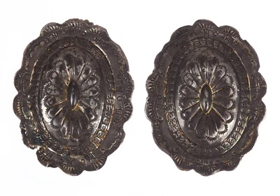 Pendientes concho grandes de inspiración tribal de ley con estampado Foto 1 de 4