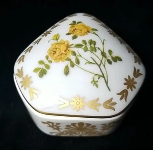 Vtg Fine Porcelain Trinket Jewelry Box Empress Josephine's Rose Garden - Picture 1 of 4