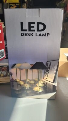 LÁMPARA DE ESCRITORIO LED móvil recargable  Foto 1 de 4