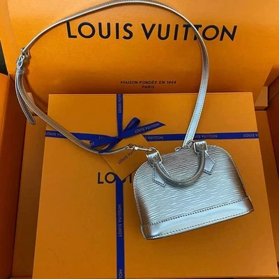 Bolso de Hombro Louis Vuitton Epi Nano Alma Plateado Usado Auténtico de Japón Foto 1 de 4