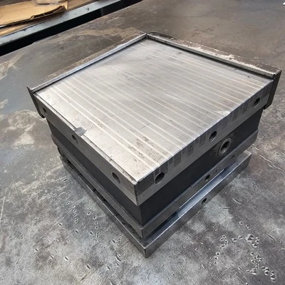 Mandril sinusoidal magnético imán poste fino Hermann Schmidt 6x6x4,25H" con 2 cercas Foto 1 de 4