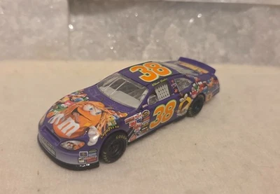 Coche de Halloween Elliott Sadler #38 púrpura M&M's 1/64 NASCAR diecast 2005 Foto 1 de 4