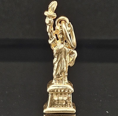 Colgante Estatua de la Libertad Oro 14K Nueva York Vintage Oro Amarillo 3 gramos Foto 1 de 4