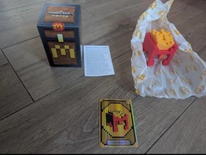 McDonald's Minecraft Toys Birdie Wings And Fry Helmet New With Cards - Foto 1 di 2