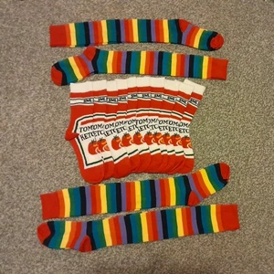 VERRÜCKTE FARBIG GESTREIFTE SOCKEN + TOMATEN-KETCHUP-SOCKEN ALLE IN EINER GRÖSSE UND DEHNBAR - Bild 1 von 14