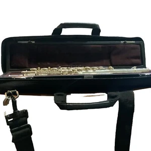 Yamaha Intermediate Flute With B Foot Mint Condition M/# YEL362 - Picture 1 of 12