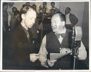 1943 Baritone Opera Singer John C Thomas w Accompanist C Hollister  Press Photo - Picture 1 of 2