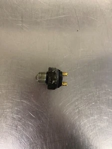 Harley Davidson 2009 E/G U/C FLHTCU interruptor indicador neutro - Imagen 1 de 7