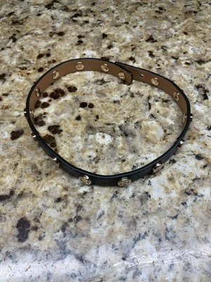 Дизайнерский браслет Tory Burch с двойным покрытием из черной кожи и золотым логотипом на Т-образной кнопке - Изображение 1 из 4