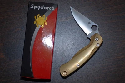 Spyderco, Para Military 2, CPM-M4, Flytanium Hardware Foto 1 de 4