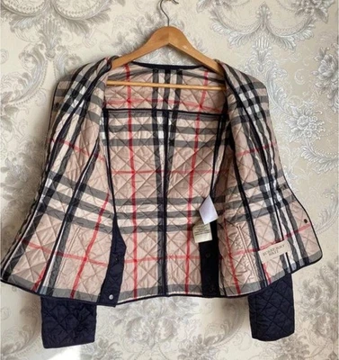 Chaqueta acolchada Burberry’s para mujer talla S Foto 1 de 4