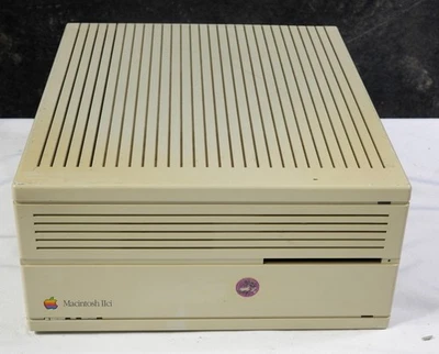 Vintage Apple Macintosh IIci M5780 empty case WH715 - Image 1 of 4