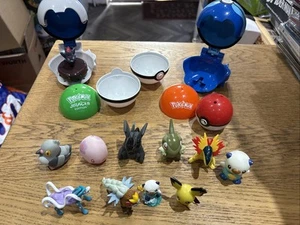 Pokémon Nintendo 2" Figure 2010 Ball Finger Puppets Topps Bandai Entei Bundle - Picture 1 of 10