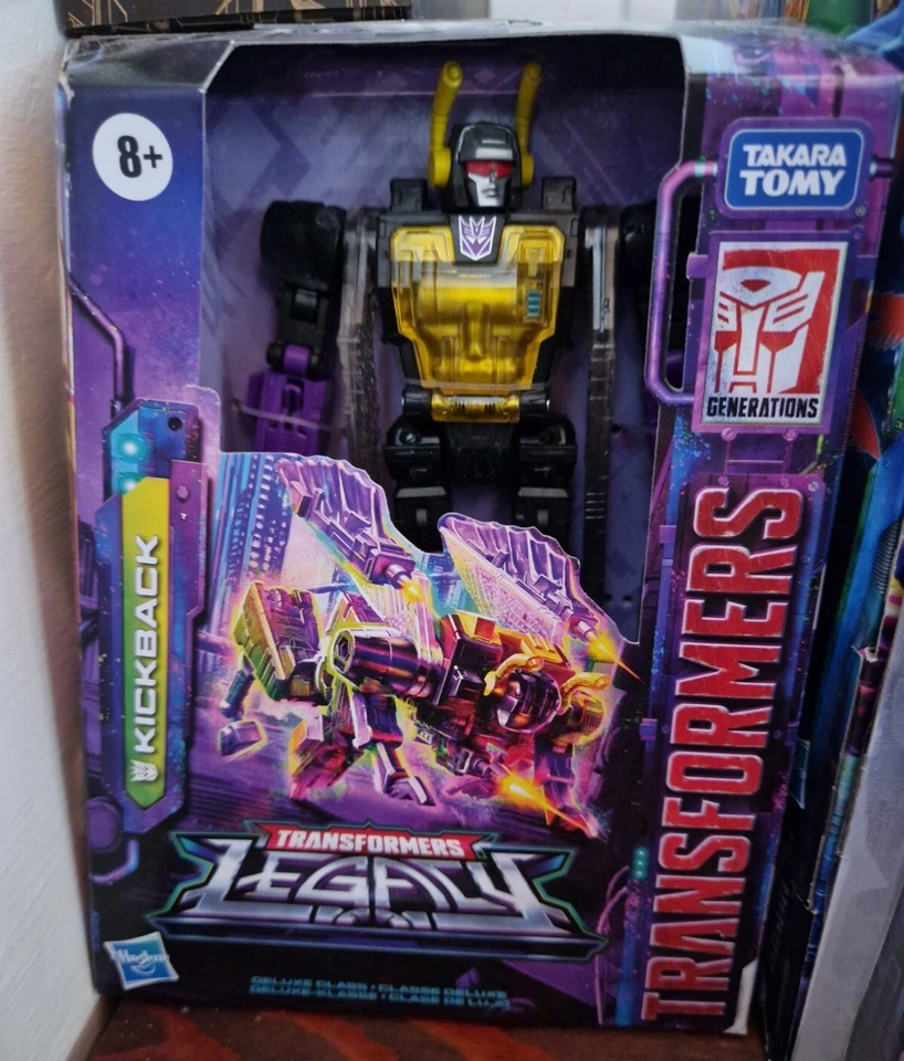 Hasbro - Transformers Generations Legacy - Deluxe Kickback - Immagine 1 di 1
