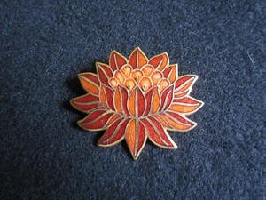 MMA Metropolitan Museum of Art pin brooch 1985 enamel flower - Picture 1 of 2