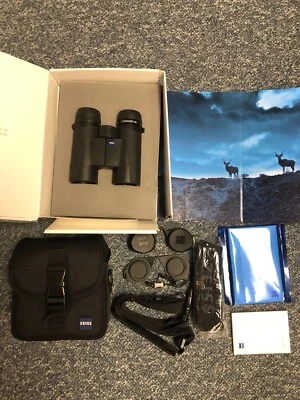 Zeiss Conquest HD 8 x 32 Binoculars Model 523211 - New In Open Box - Image 1 of 4