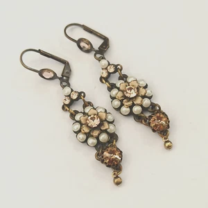 Michal Negrin Earrings Pearls Flower Beige Crystals White Retro Bride Romantic - Picture 1 of 16