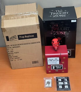 TWILIGHT ZONE MYSTIC SEER WILLIAM SHATNER REPLICA SIGNATURE EDITION LIMITED 100 - Picture 1 of 24