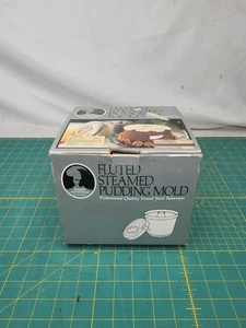 Molde de pudín al vapor de acero estañado estriado Baker's Advantage de Roshco 5,5" nuevo en caja - Imagen 1 de 3